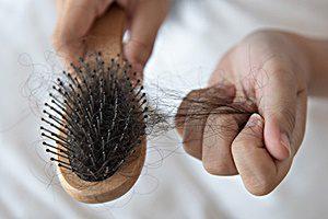 Przyczyny wypadania włosów